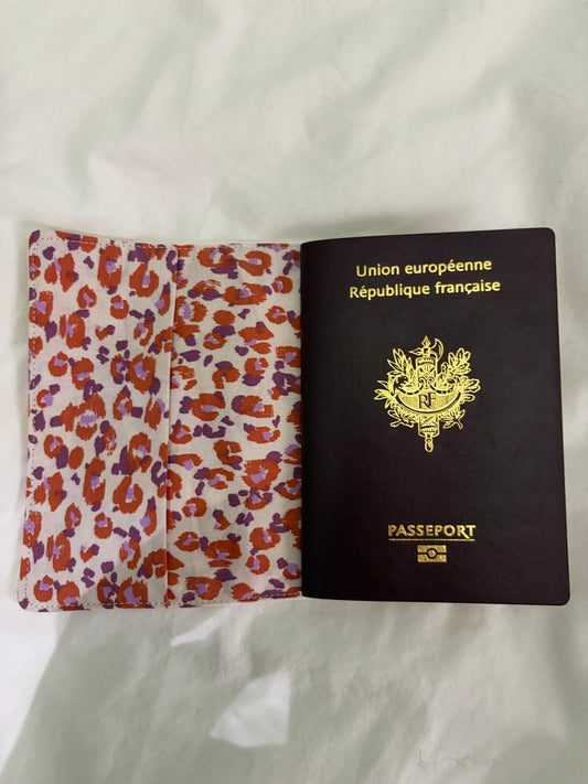 Protège-passeport/ Passport Holder- Ecru et léopard/ White and leopard