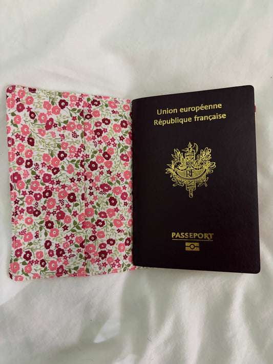 Protège-passeport/ Passport Holder- Fleuri/ flowers