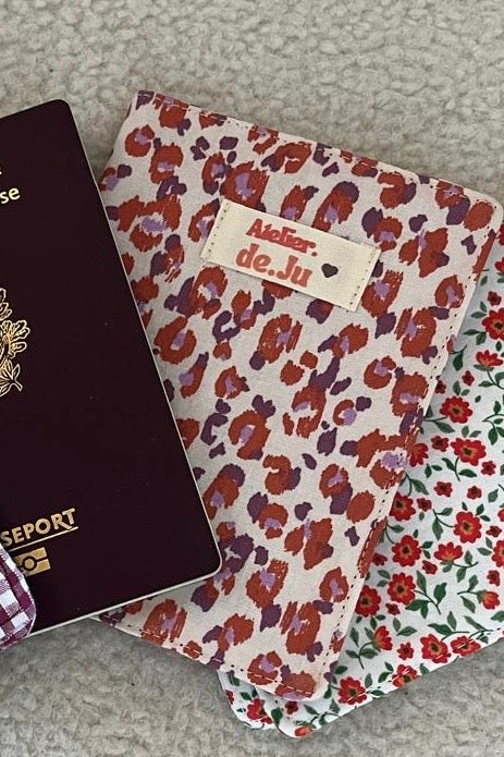 Protège-passeport/ Passport Holder